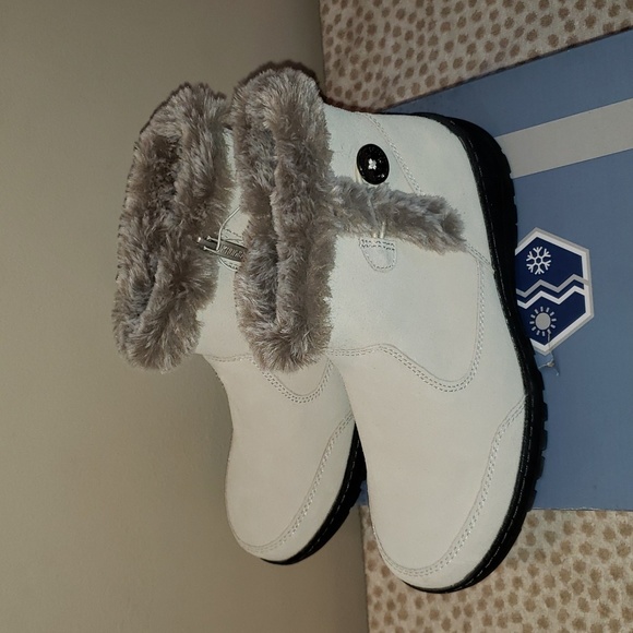 Khombu Women Boots, Size 7,  Color Cream - Picture 5 of 8